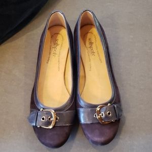 Soft sport purple flats with buckle